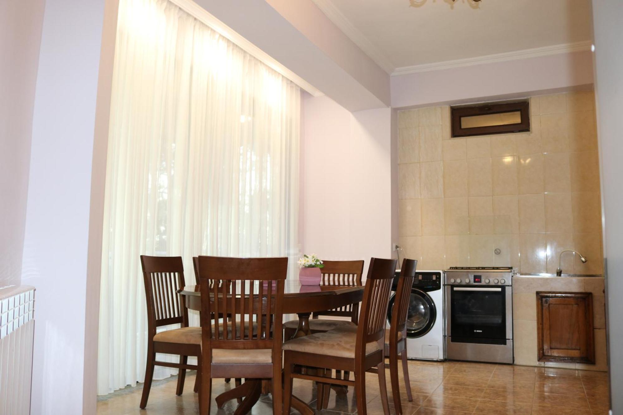 Apartment Near The Sea 1 Kobuleti Exterior photo